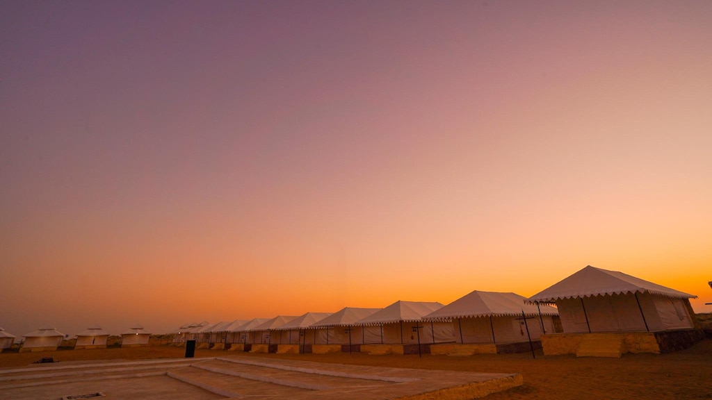 Super Deluxe Tent